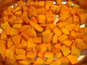 Lammkarree mit Kürbis-Gnocchi und grünen Bohnen - Rezept - Bild Nr. 3