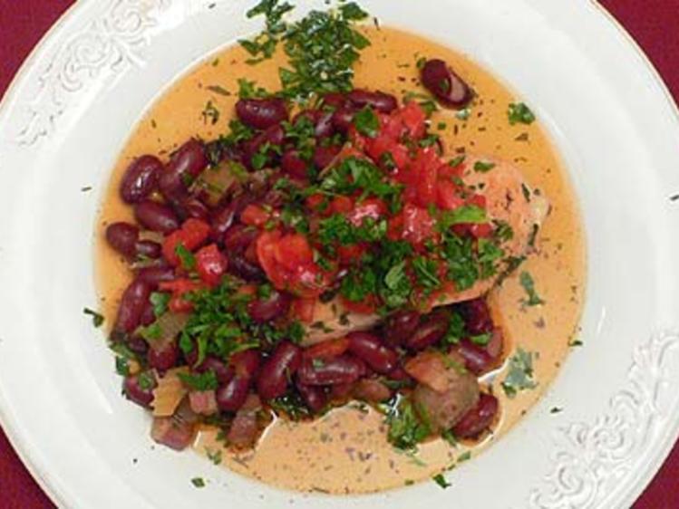 Hühnchenbrust mit roten Kidneybohnen, Oliven und Tomaten - von Das ...