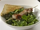 Feldsalat mit Senf-Dressing und Speckfrüchten - Rezept