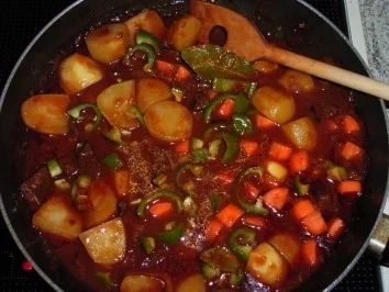 Bunter Rindfleischeintopf - Rezept
