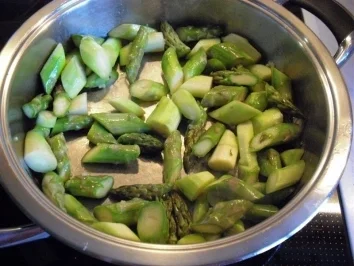 Rezept: Risotto mit grünem Spargel Bild Nr. 2 Risotto mit grünem Spargel - Rezept - Bild Nr. 2