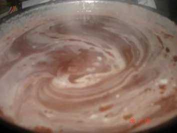 Überraschungsschokoküsschenpudding - Rezept