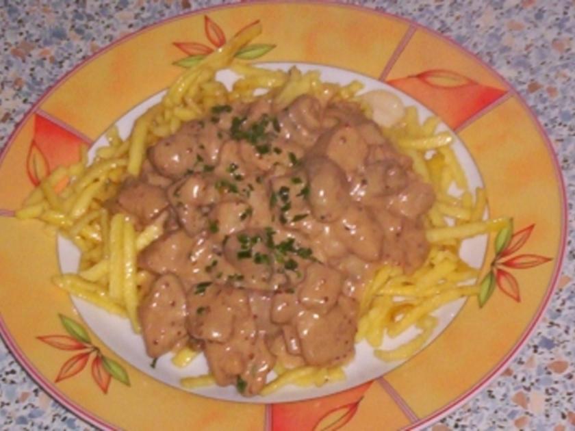 Schweinefiletgeschnetzeltes in Dijon Senfsauce mit grünem Pfeffer ...