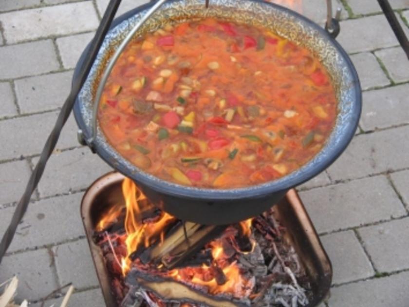 Feuriges Kesselgulasch - Rezept mit Bild - kochbar.de