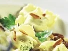 Pasta: Steinpilzravioli in Butter mit Pinienkernen - Rezept