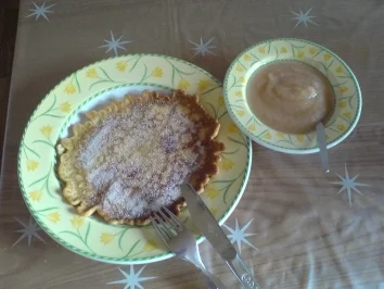 Rezept: Plinsen mit Apfelmus Plinsen mit Apfelmus - Rezept