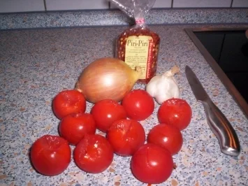 Feurige Tomaten-Chili-Fondue-Soße - Rezept