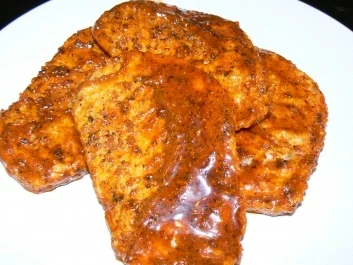 Mariniertes Putenhacksteak mit einer Broccolinudelpfanne - Rezept