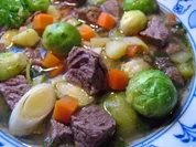 Rezept: Rindfleisch-Eintopf mit Wintergemรผsen Rindfleisch-Eintopf mit Wintergemรผsen - Rezept