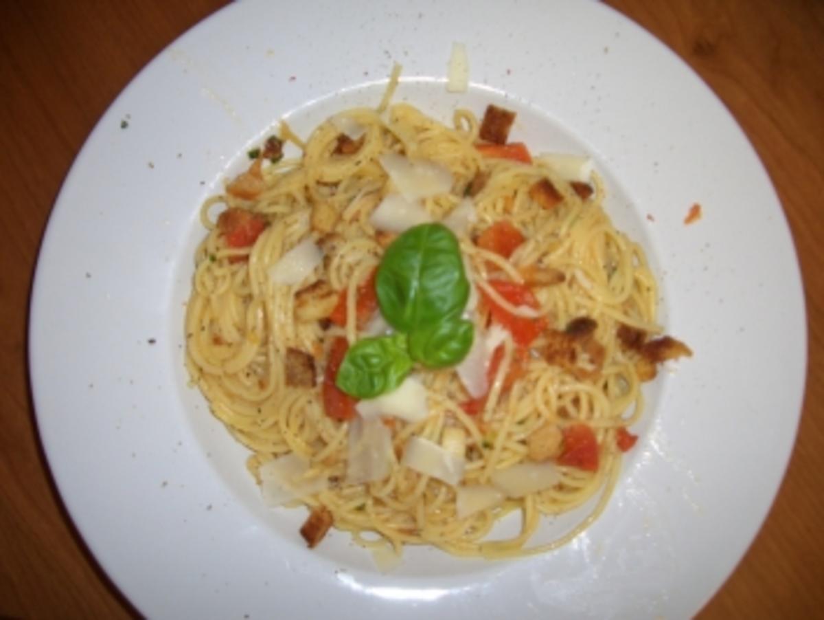 Spaghetti an Tomatensalsa - Rezept