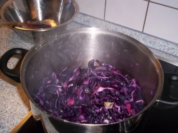 Rezept: Apfel-Rotkohl mit Zimtgeschmack Apfel-Rotkohl mit Zimtgeschmack - Rezept