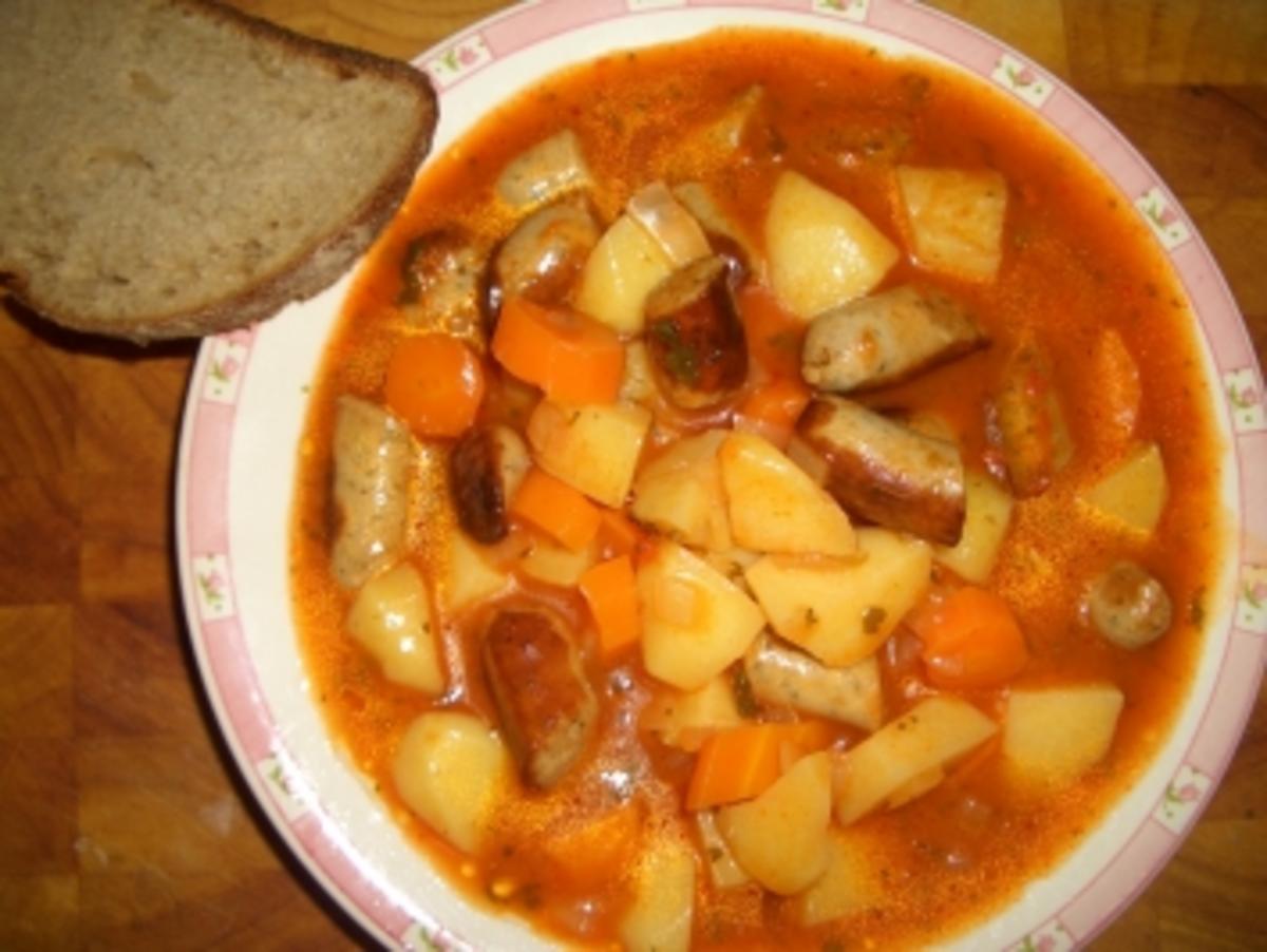 Bilder für Würstchengulasch aus Nürnbergerle - Rezept