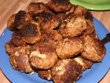 Frikadellen  (gefüllt) - Rezept