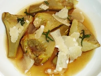 Rezept: Würzige Artischocken im eigenen Sud Würzige Artischocken im eigenen Sud - Rezept