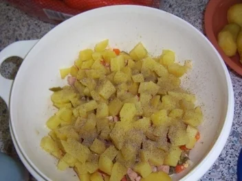 Rezept: Russischer Kartoffelsalat Bild Nr. 5 Russischer Kartoffelsalat - Rezept - Bild Nr. 5