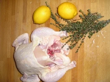 Geflügel/ Zitronen - Thymian Hähnchen - Rezept