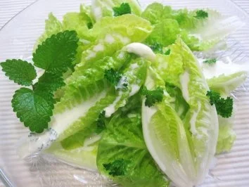 Salat-Herzchen in saurer Sahne - Rezept - Bild Nr. 2