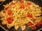 Nudelpfanne mit Fleischwurst, Tomaten und Gorgonzola - Rezept