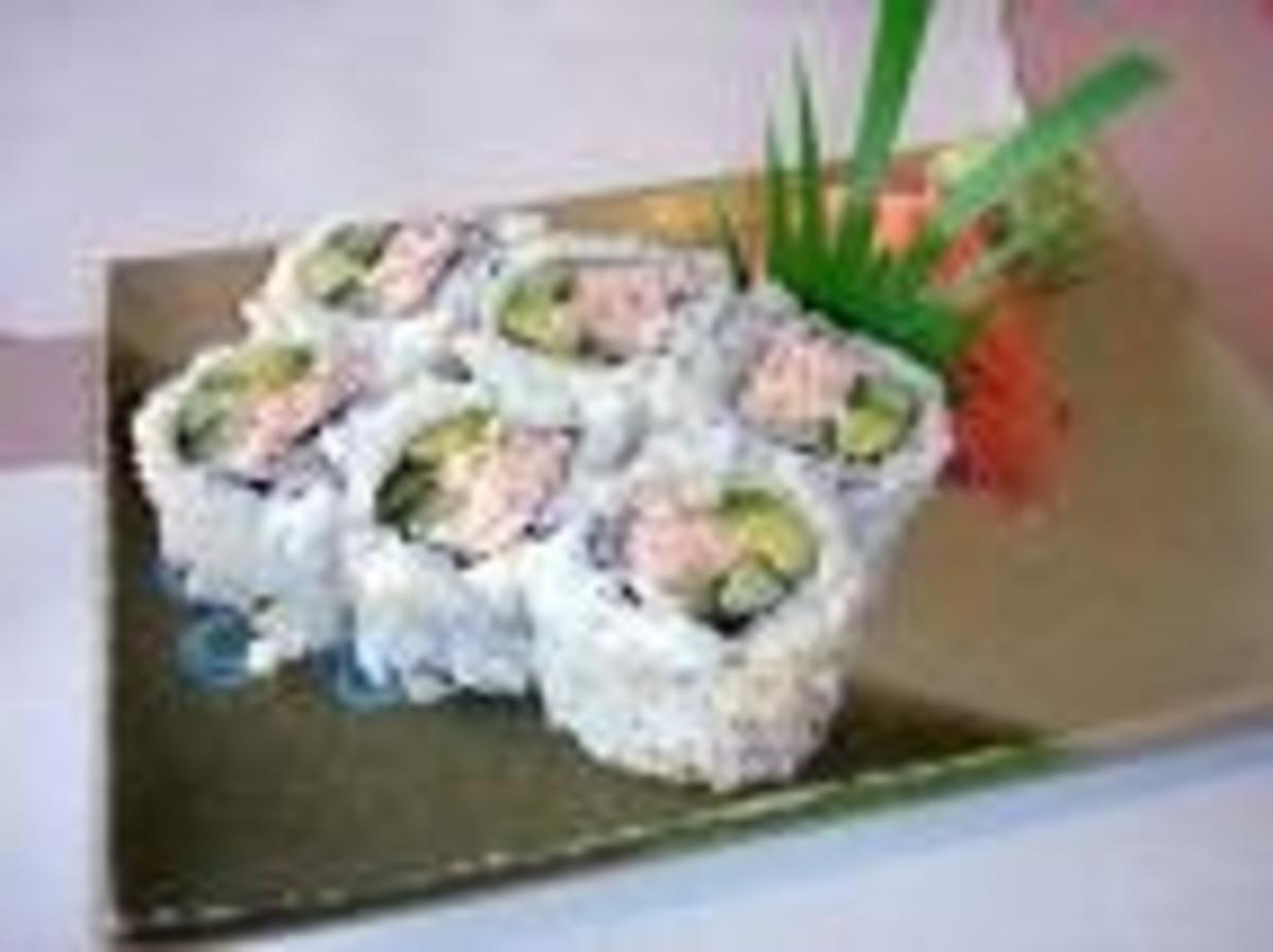 California Roll mit Surimi Rezept mit Bild kochbar.de