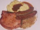 Gebratenes Sauerkraut mit Nürnberger und Kasselerkotelett an Bier-Senfsauce - Rezept