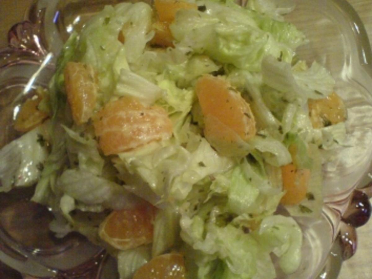Eisbergsalat mit Mandarinen - schnell & einfach - von DeMona Eisbergsalat mit Mandarinen - schnell & einfach - von DeMona