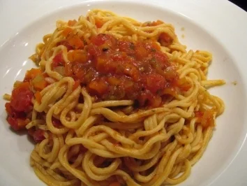 Rezept: Selbstgemachte Spaghetti Napolitana Selbstgemachte Spaghetti Napolitana - Rezept
