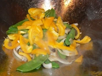 pikante Mie-Nudelpfanne - Rezept