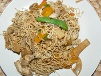 pikante Mie-Nudelpfanne - Rezept