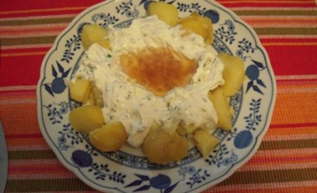 Pellkartoffeln mit Quark und Speckstippe - Rezept