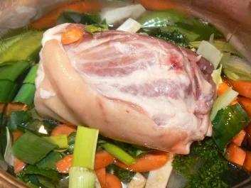 Mamas herzhaftes Eisbein- Rezept - Rezept