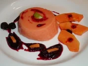 Papaya-Creme-Dessert mit Cranberry-Sauce - Rezept