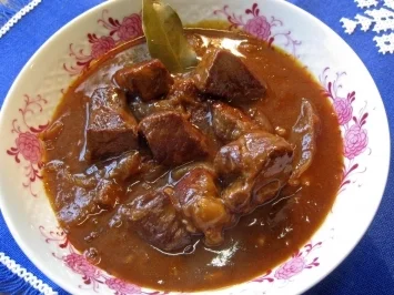 Rindsragout nach Oma´s  Art - Rezept