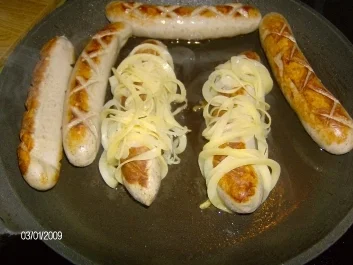 Verwickelte Bratwürste nebst Kartoffelpilz (Spiralschneider-Rezept) - Rezept - Bild Nr. 5