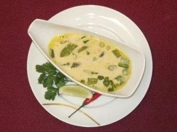 Thailändische Hühner-Kokossuppe - Rezept