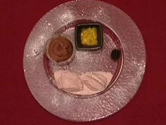 Schokoladensoufflee an Glühweineis - Rezept