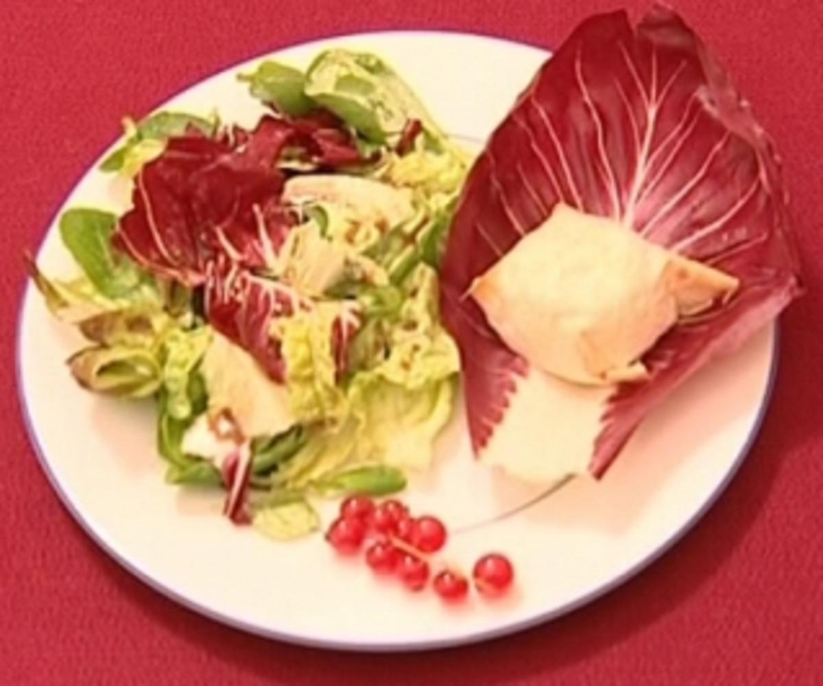 Salat au chevre chaud im Filoteig (Okka Gundel) - Rezept