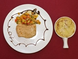 Geflügel aus dem Backofen mit Gemüse und Kartoffeln (Martin Rütter) - Rezept