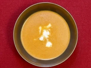 Rezept: Langusten-Kokos-Suppe (Sandy Mölling) Langusten-Kokos-Suppe (Sandy Mölling) - Rezept