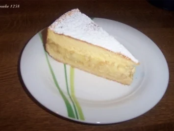 Apfel - Wein - Torte mit Quarkhaube - Rezept