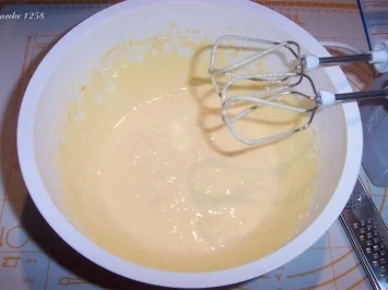 Apfel - Wein - Torte mit Quarkhaube - Rezept