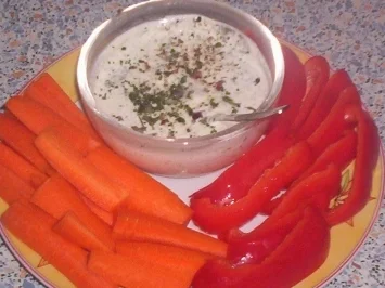 Creme fraiche Dip mit italienischen Kräutern - Rezept