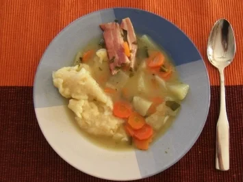 Rezept: Kohlrabi-Möhren Gemüse mit Mehl-Spatzen Kohlrabi-Möhren Gemüse mit Mehl-Spatzen - Rezept