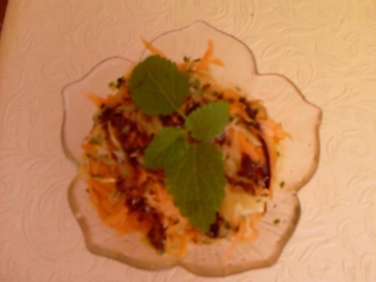 Kohlrabi-Möhren-Salat - Rezept mit Bild - kochbar.de