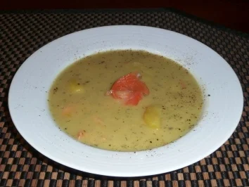 Kartoffelsuppe mit Räucherlachs - Rezept