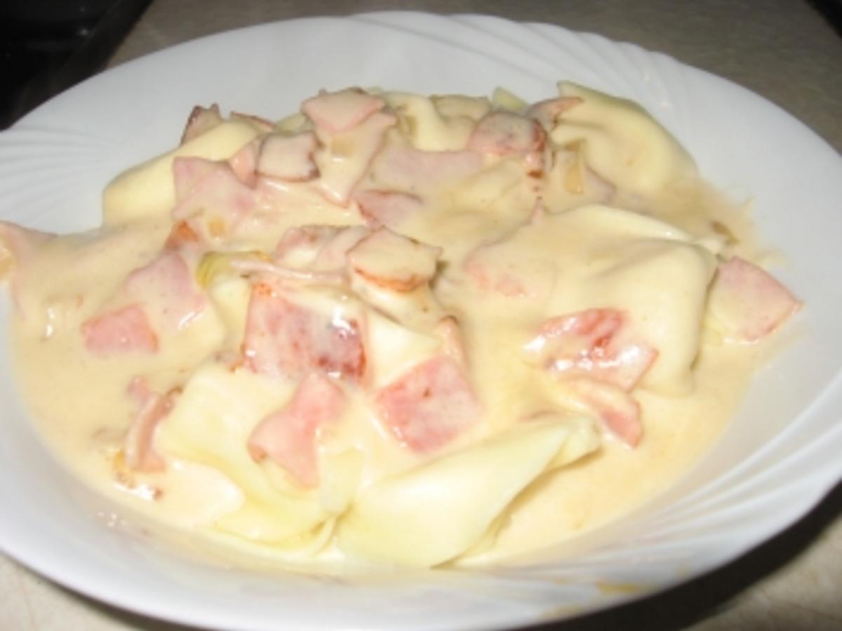 Käsetortellini in Schinken-Käsesauce - Rezept - kochbar.de