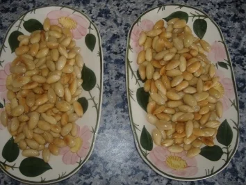 Rezept: Gesalzene Mandeln Gesalzene Mandeln - Rezept