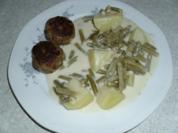 Gestofte Bohnen mit Frikadellen - Rezept