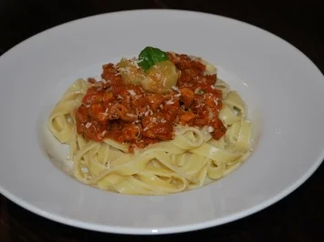 Tagliatelle mit Hähnchen-Feigen-Ragout - Rezept