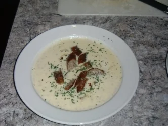 Kartoffelsuppe mit Nürnberger Würstchen - Rezept