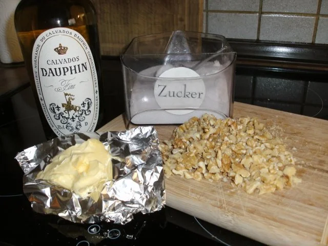 Apfelkuchen mit Calvados-Nusskrokant - Rezept - Bild Nr. 6
